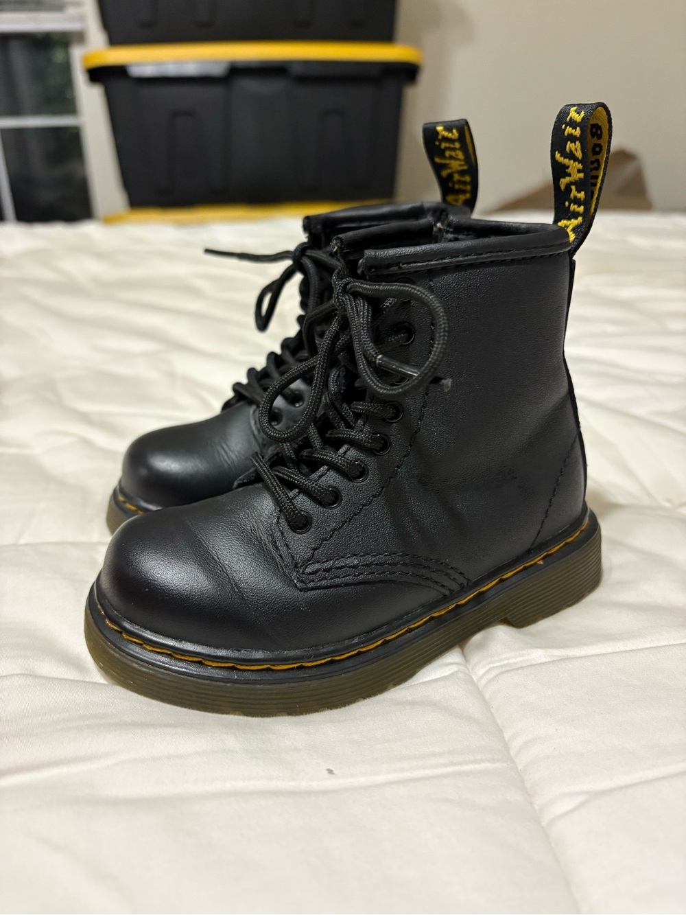 Dr. Martens TODDLER 1460 SOFTY T LEATHER LACE UP BOOTS